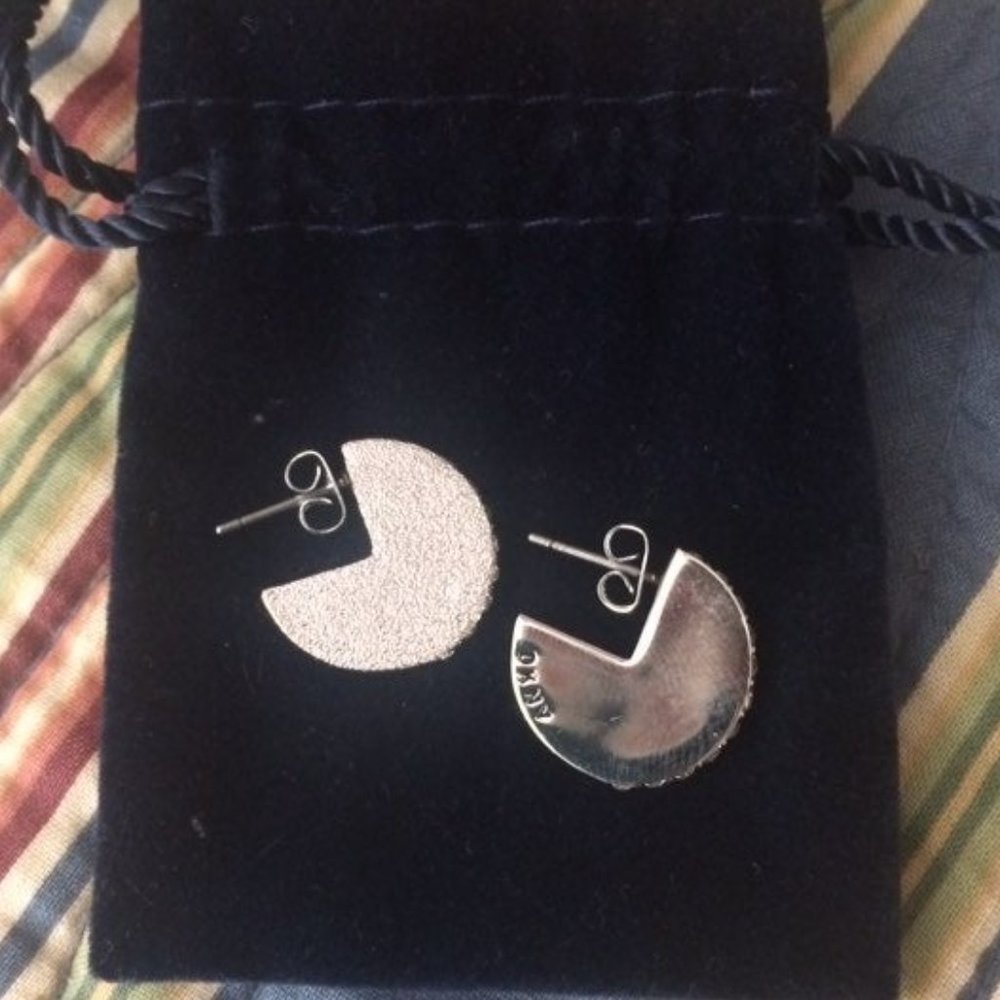 NWOT DKNY with Swarovski crystals Earrings